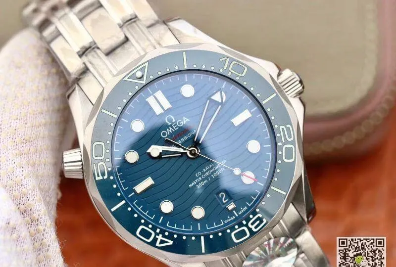 Omega Seamaster Diver 300m 210.30.42.20.03.001 VS Factory 1:1 Best Edition Replica Watch Mechanical Watches Swiss ETA9015 Blue wave dial